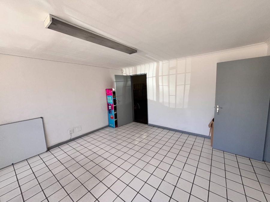 To Let commercial Property for Rent in Montague Gardens Western Cape